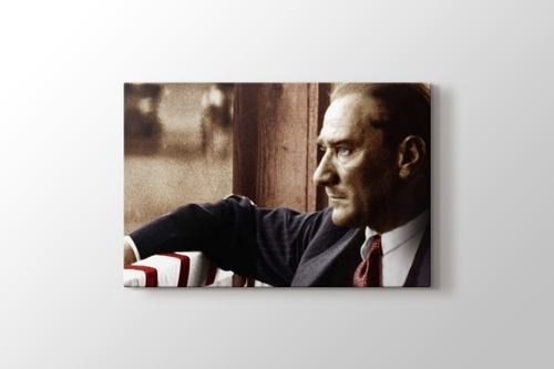Atatürk görseli.