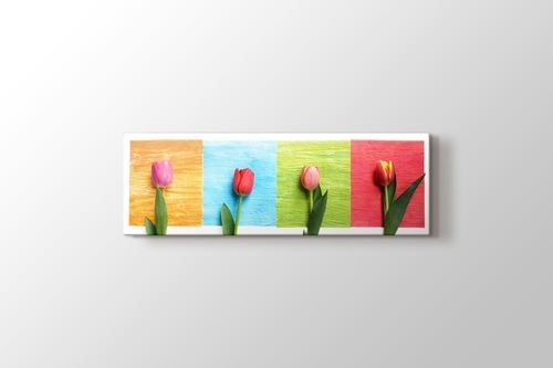 Four Tulips görseli.