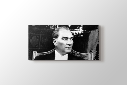 Atatürk görseli.