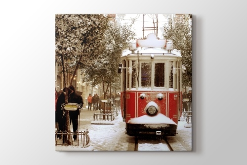 İstanbul - Snowing görseli.