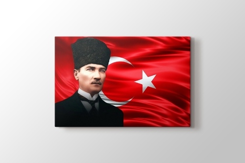 Mustafa Kemal Ataturk ve Bayrak görseli.