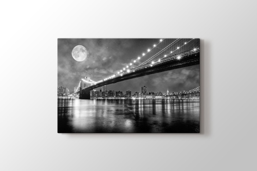 Brooklyn Bridge at Night görseli.