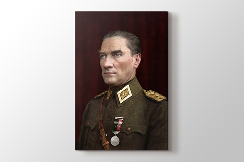 Mustafa Kemal Atatürk görseli.