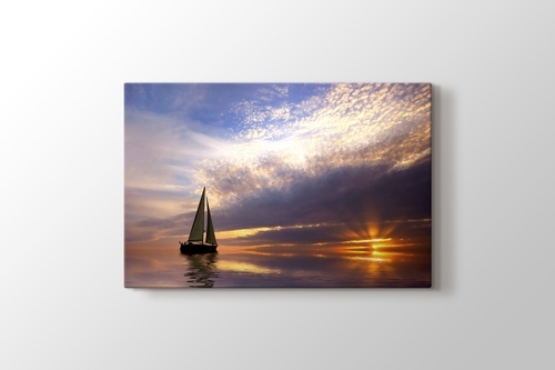 Beautiful Sunset and the Yatch görseli.