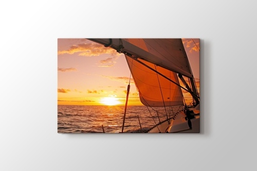 Sailing to Sunset görseli.
