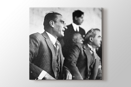 Mustafa Kemal Atatürk ve İsmet İnönü görseli.