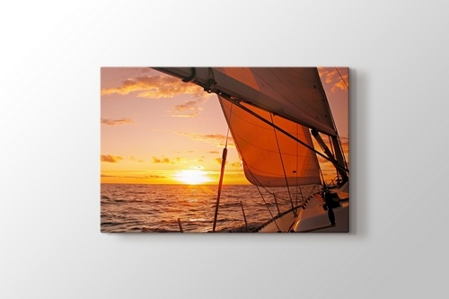 Sailing to Sunset görseli.