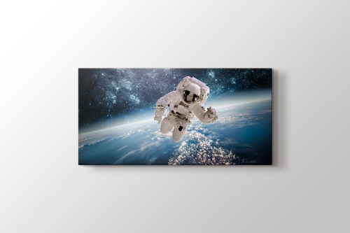 Astronaut görseli.