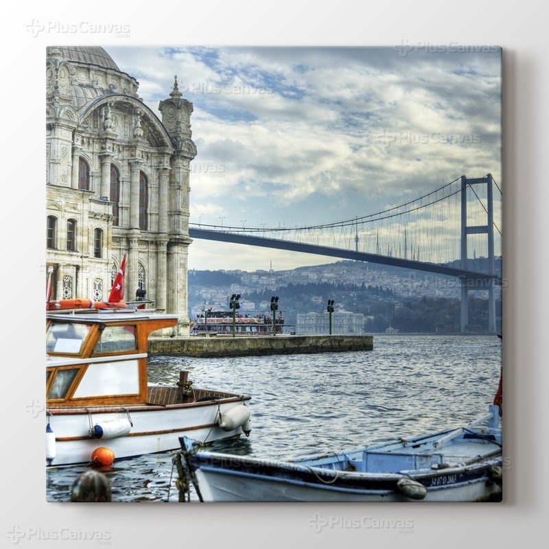 Ortaköy Cami ve Boğaziçi Köprüsü görseli.