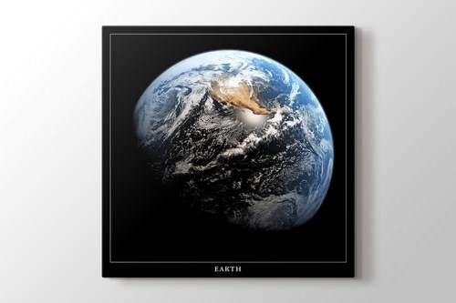 Earth from The Moon görseli.