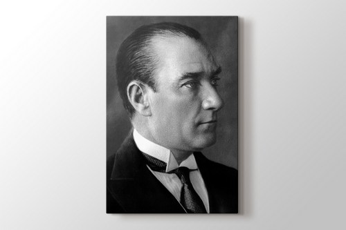 Mustafa Kemal Atatürk görseli.