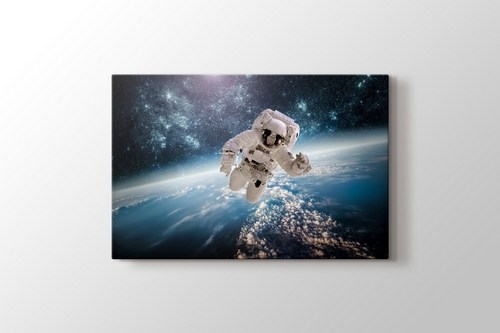 Astronaut görseli.