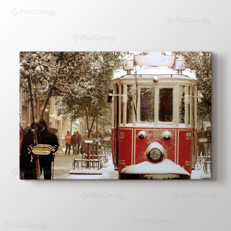 İstanbul - Snowing görseli.