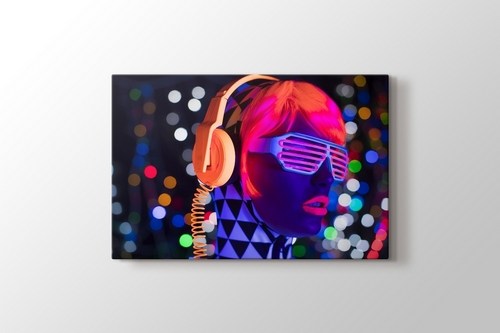 Neon Dj görseli.