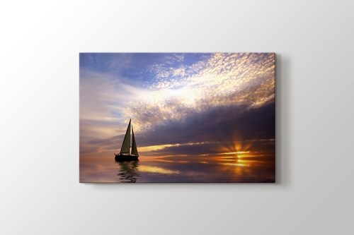 Beautiful Sunset and the Yatch görseli.