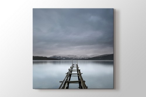 Shores of Loch Lomond Scotland görseli.