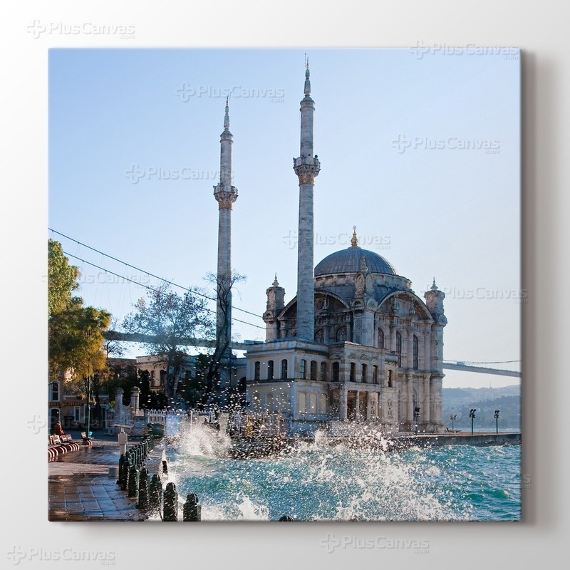 İstanbul - Ortakoy Camisi görseli.