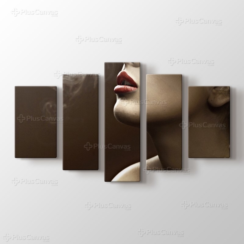 Woman Smokes görseli.