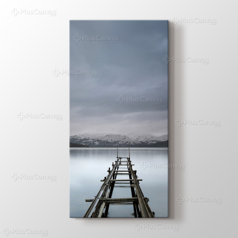 Shores of Loch Lomond Scotland görseli.