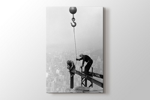High on the Empire State Building - Lewis Wickes Hine görseli.