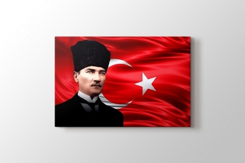 Mustafa Kemal Atatürk ve Bayrak görseli.