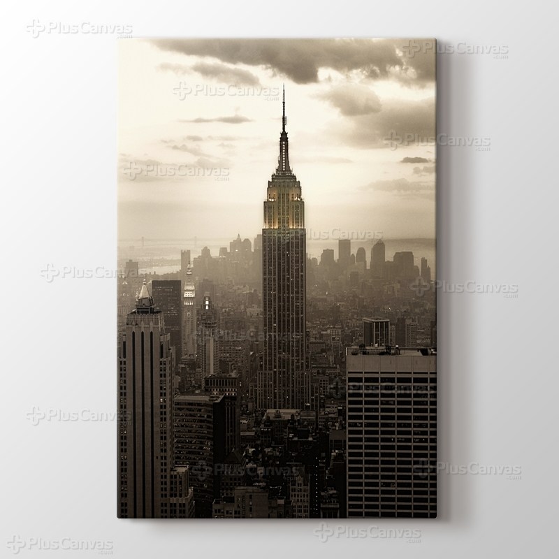 Empire States Building görseli.