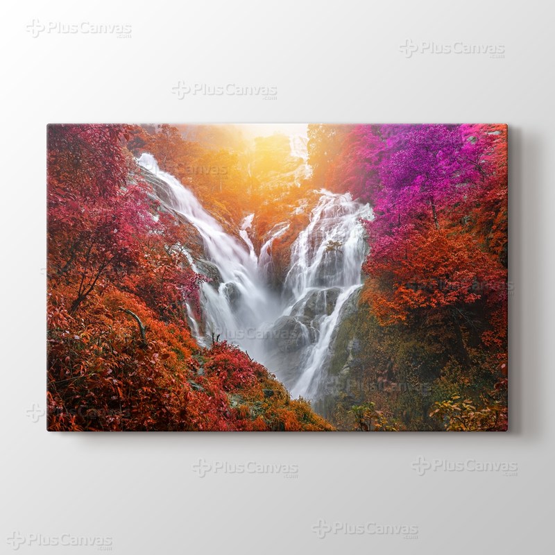 Pitugro Waterfall görseli.