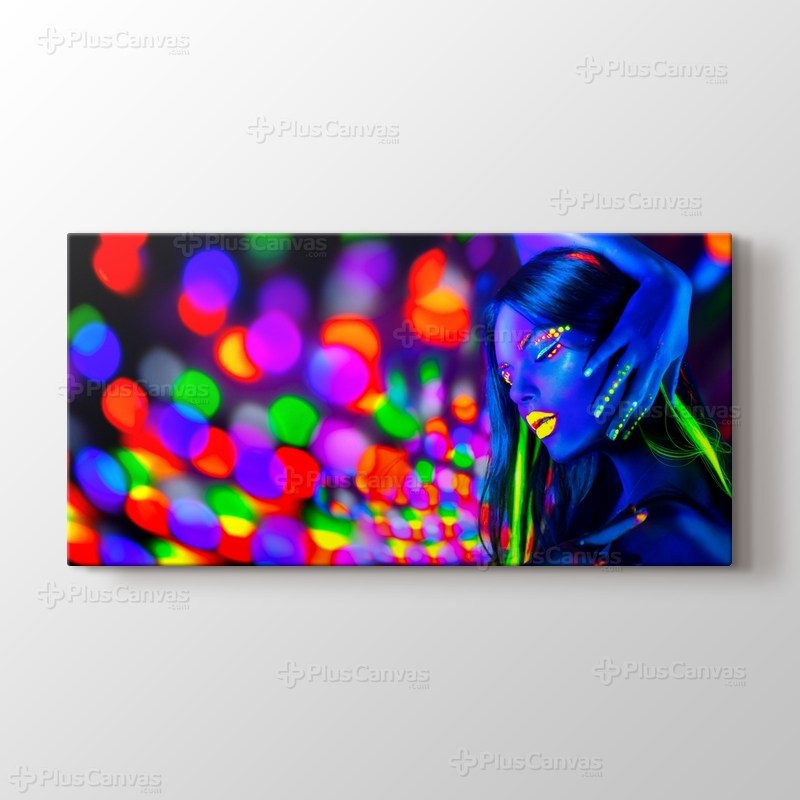 Black Light Girl görseli.