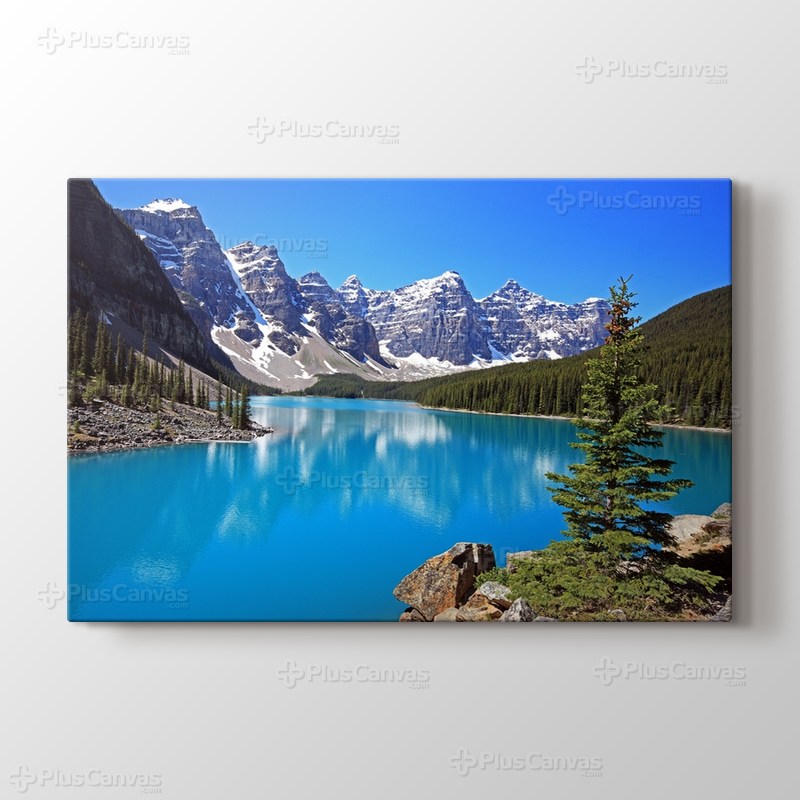 Moraine Lake in Canada görseli.