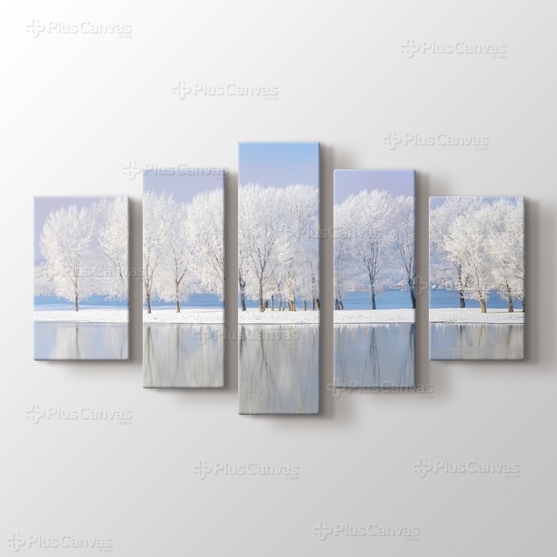 Bembeyaz Kış Ağaçları görseli.