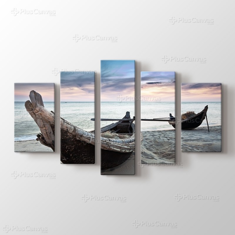 Raft at Beach görseli.