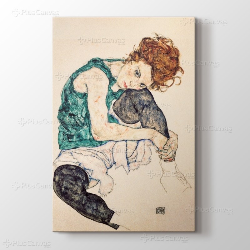 Sitzende Frau mit hochgezogenem Knie görseli.