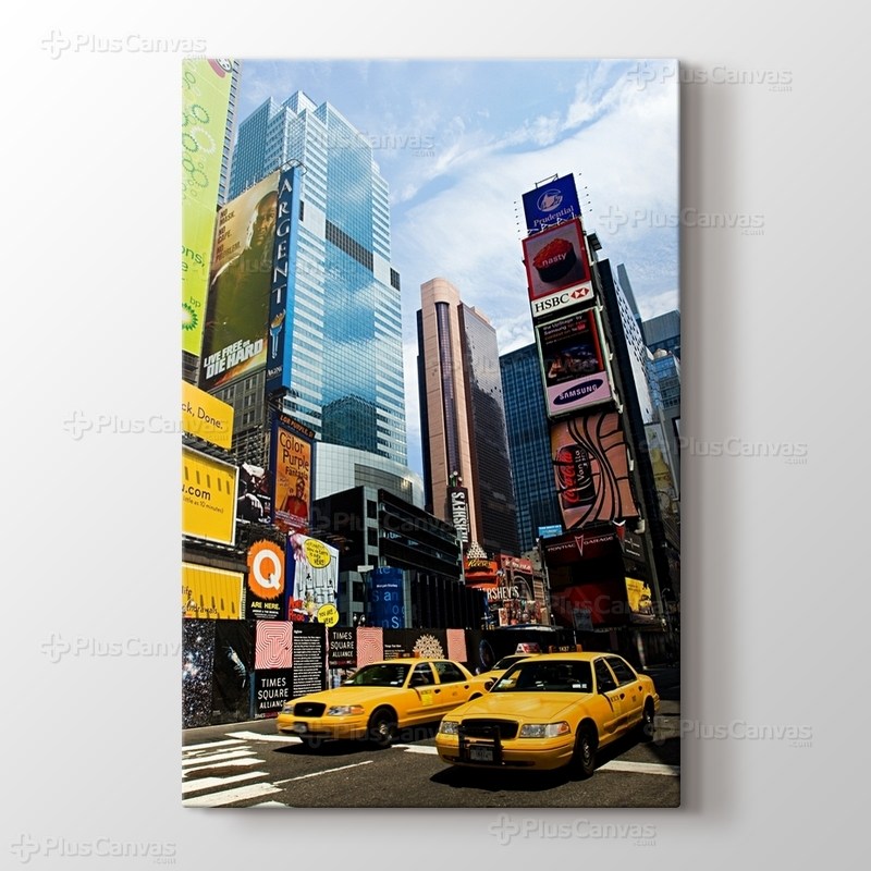 Yellow Cabs at Times Square görseli.