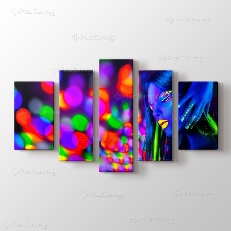 Black Light Girl görseli.