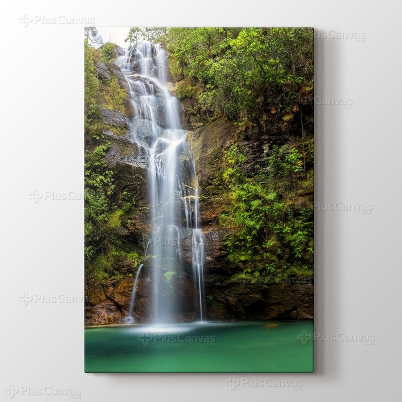 Santa Bárbara Waterfall at Alto Paraíso Brazil görseli.