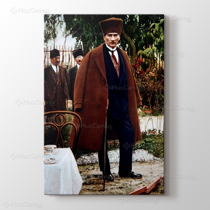 Atatürk görseli.