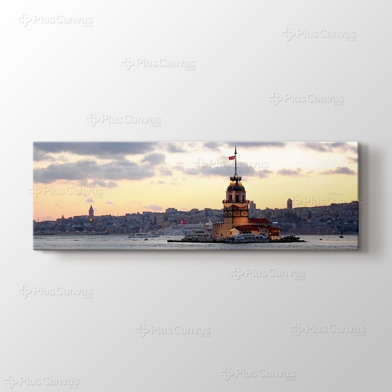 Kız Kulesi ve İstanbul silüeti görseli.