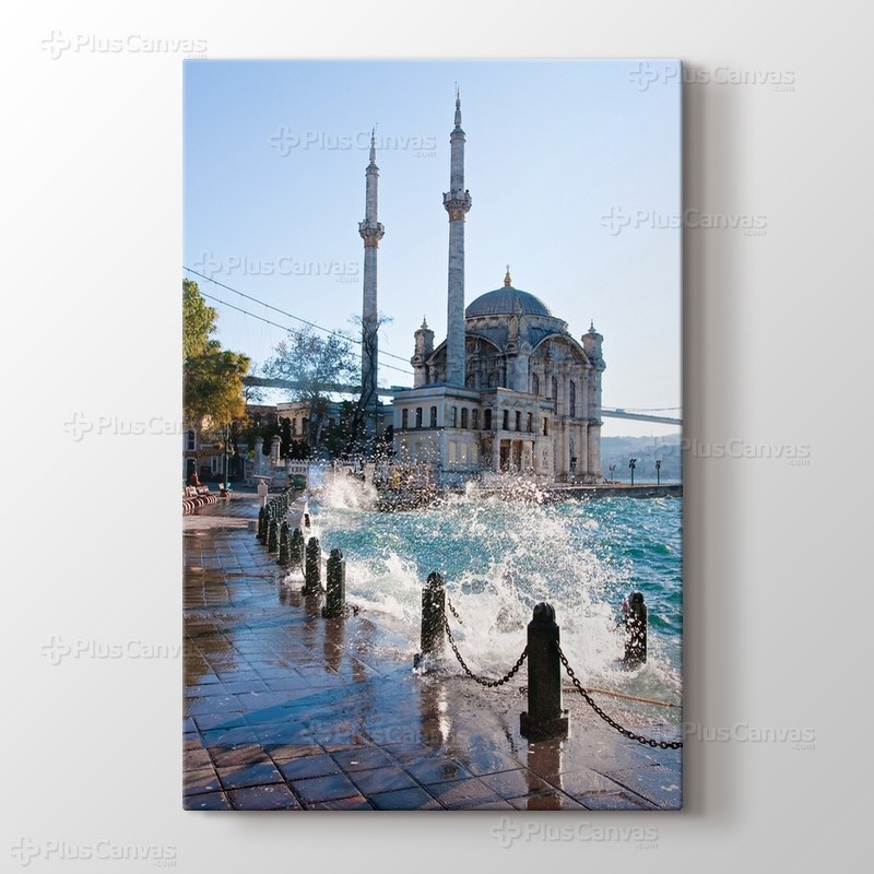 İstanbul - Ortakoy Camisi görseli.
